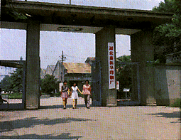 0711b.gif (48449 bytes)